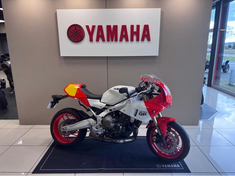 YAMAHA XSR 900 GP