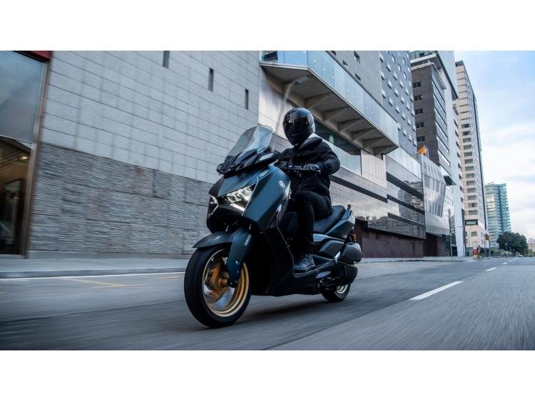 YAMAHA XMAX 300 Tech Max