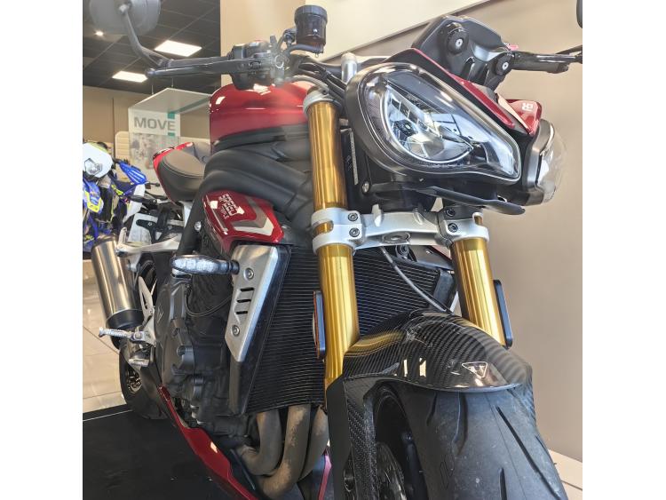 TRIUMPH SPEED TRIPLE 1200 RS