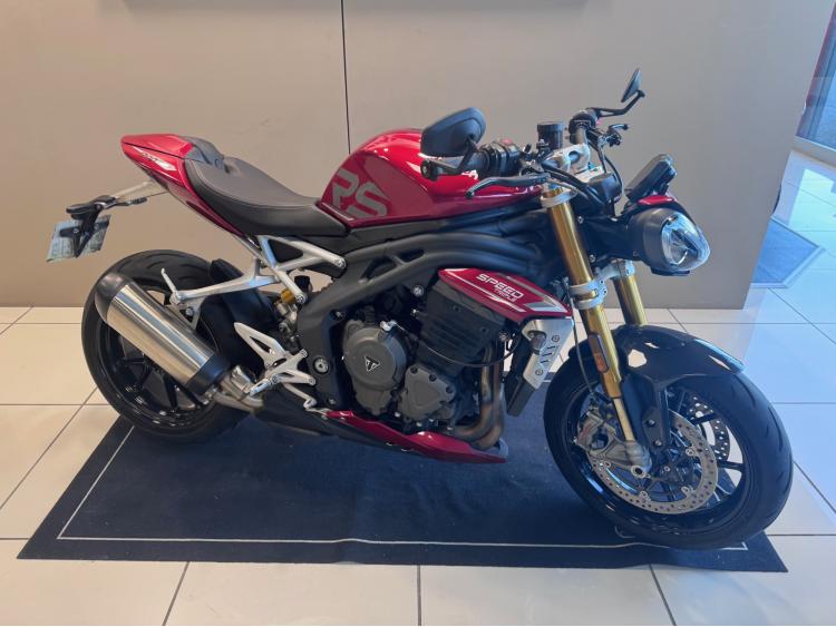 TRIUMPH SPEED TRIPLE 1200 RS