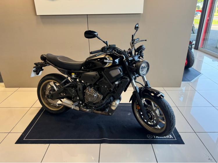 YAMAHA XSR 700 ABS