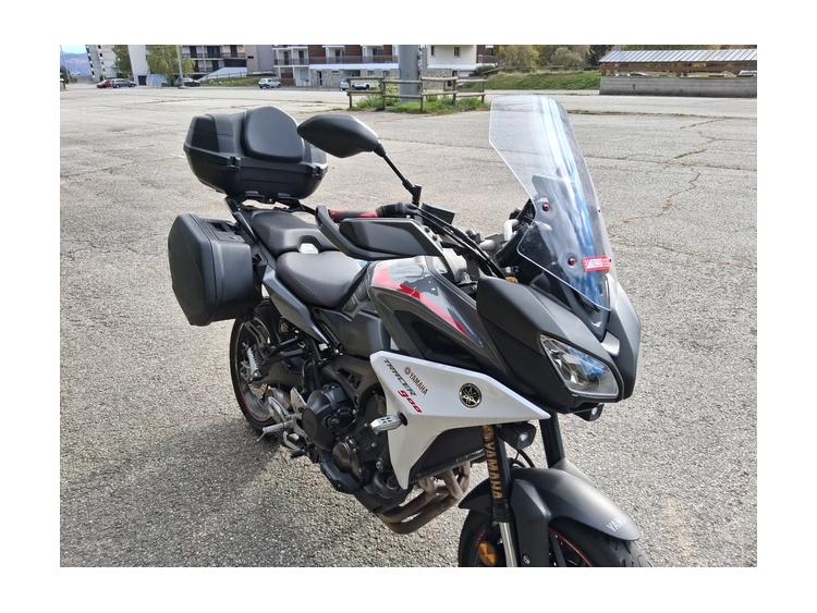 YAMAHA TRACER 900