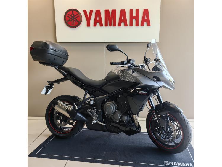 TRIUMPH TIGER 800