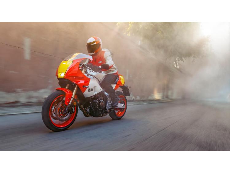 YAMAHA XSR900 GP 35KW