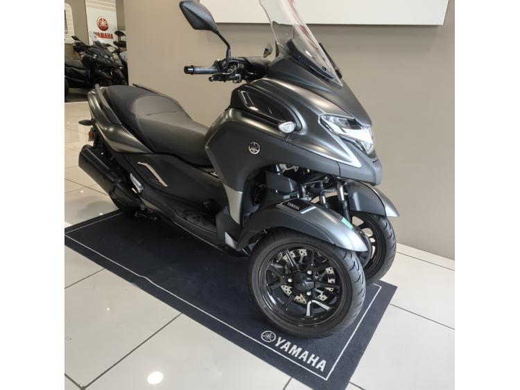 YAMAHA TRICITY 300
